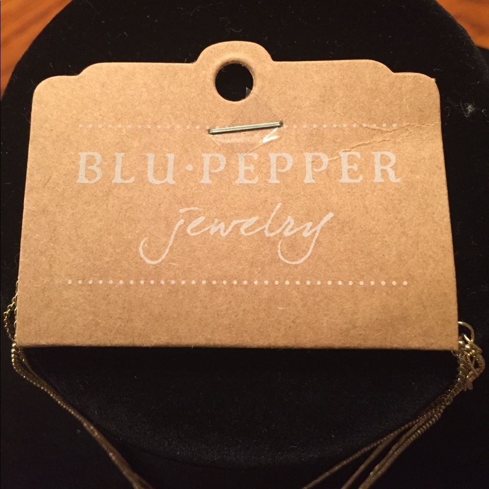 Necklace - Picture 2 of 3
